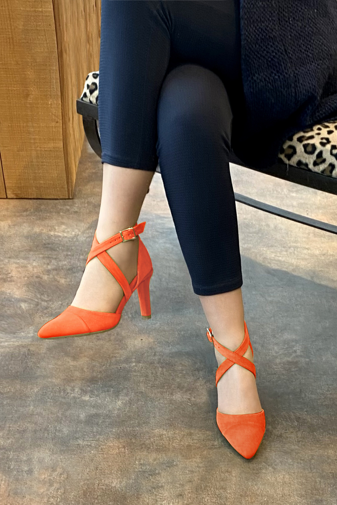 Clementine orange women's open side shoes, with crossed straps. Tapered toe. High slim heel. Worn view - Florence KOOIJMAN